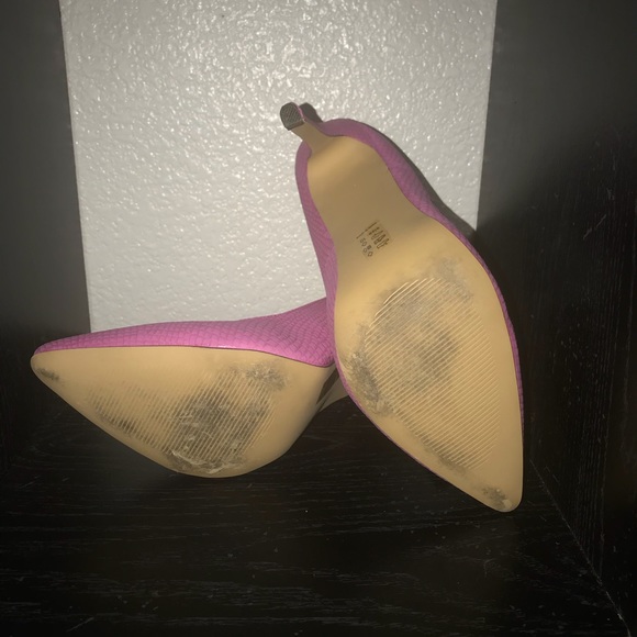 Pink alligator style high heels - Picture 5 of 5